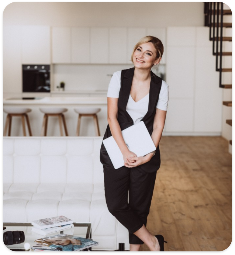 smiling-business-woman